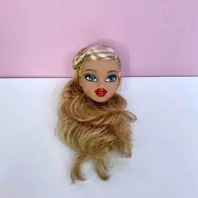 Schöne Bratzdoll-Make-up-Puppe – Beauty Y Makeup Bewertung und Preis