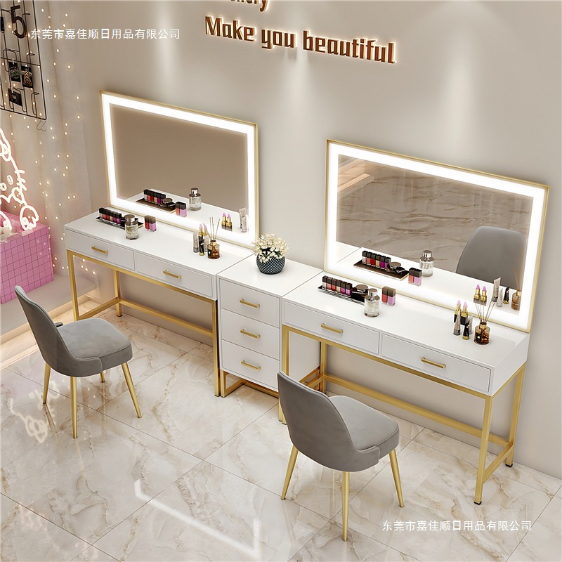 Nail Art Makeup Artist Studio  – Beauty Makeup Bridal Bewertung und Preis