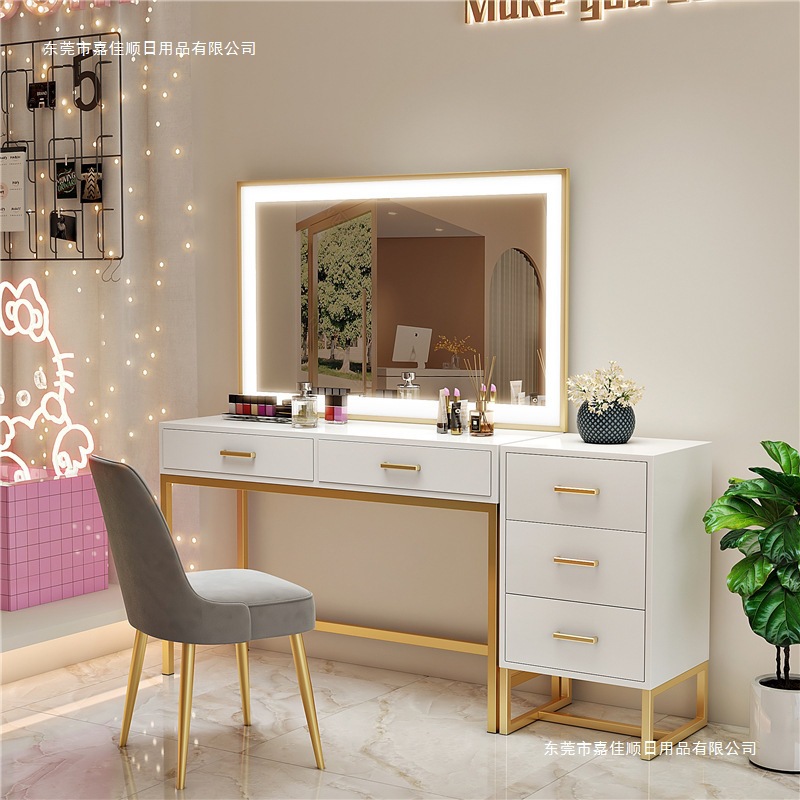 Nail Art Makeup Artist Studio  – Beauty Makeup Bridal Bewertung und Preis